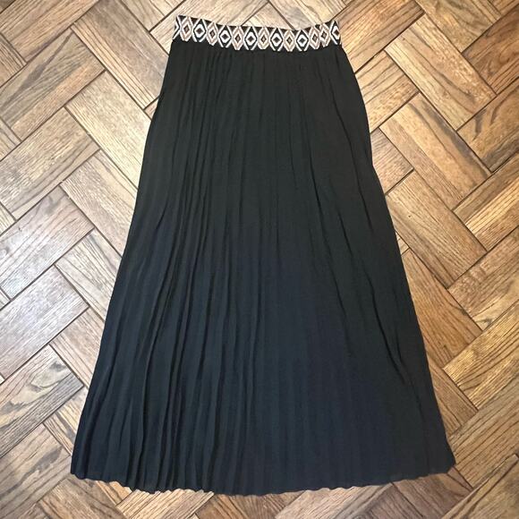 Vintage Y2K Black Pleated Maxi Skirt Magic Size Medium Geometric Aztec Waistband - Picture 1 of 7
